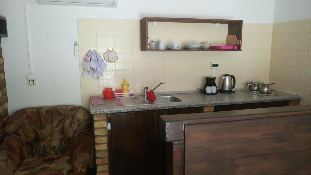 Apartmani Bartulasi Roč المظهر الخارجي الصورة