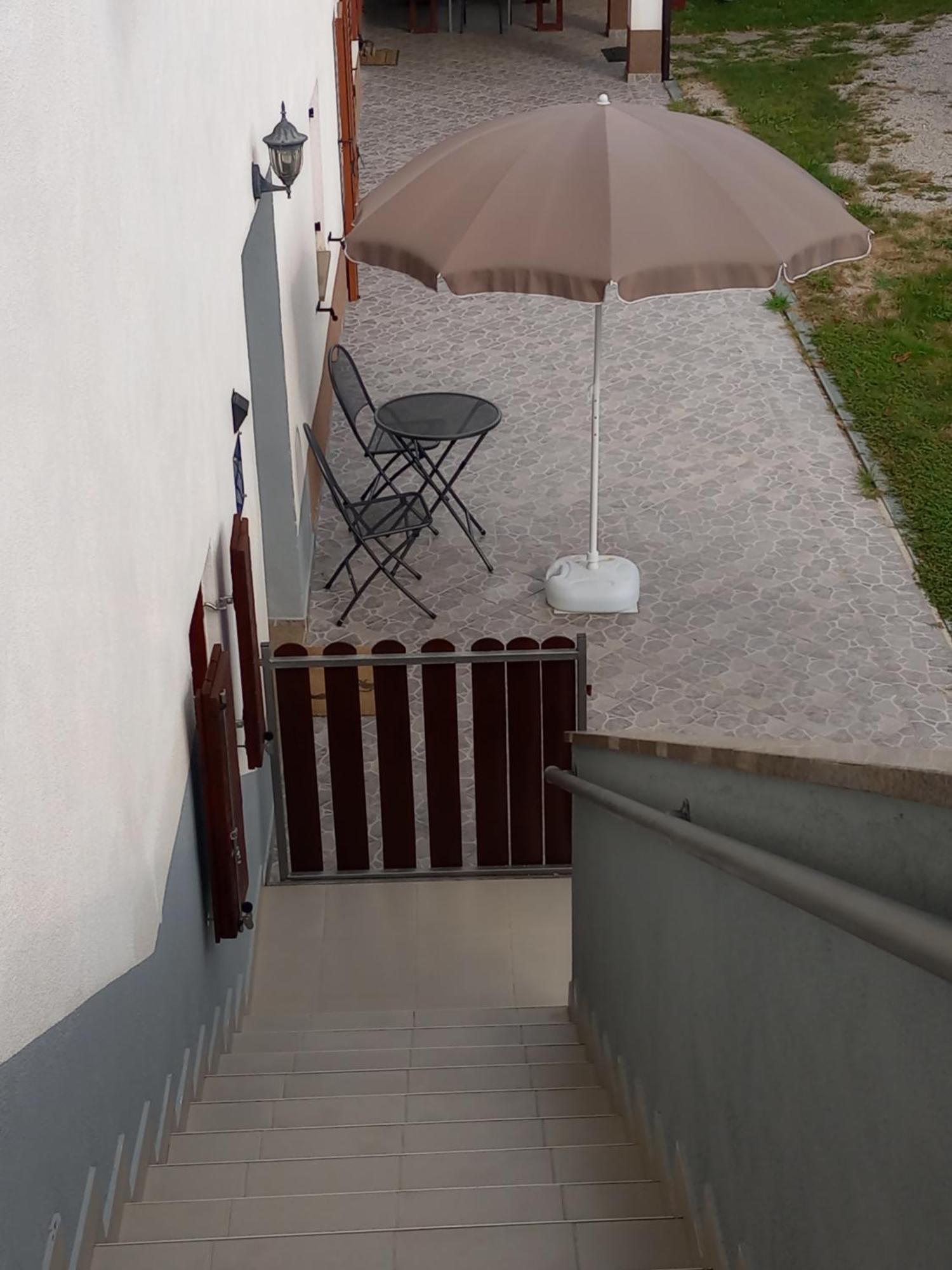 Apartmani Bartulasi Roč المظهر الخارجي الصورة